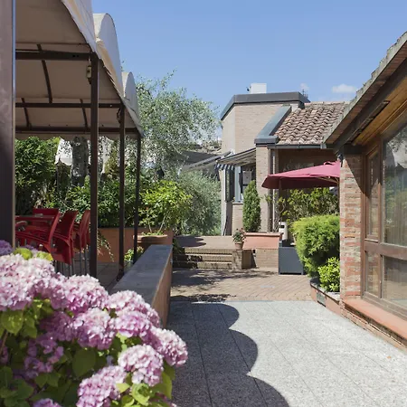 فندق Il Giardino 3*